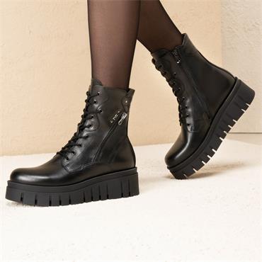 NeroGiardini Platform Diagonal Zip Boot - Black Leather
